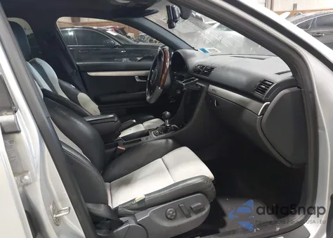 2005 Audi S4 4.2 z USA, uszkodzony, nr VIN WAUPL68E95A033697